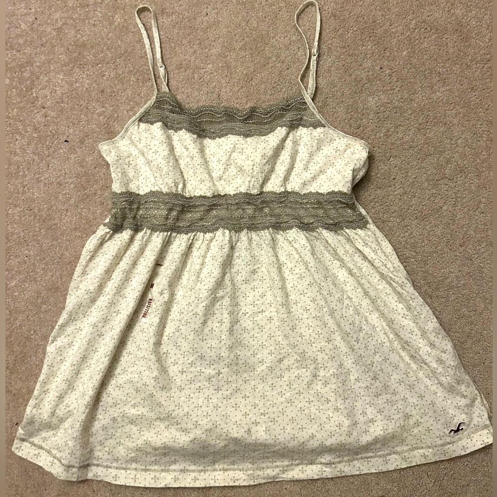 New with tag 90’s Hollister Bettys Medium Grey/cream tank